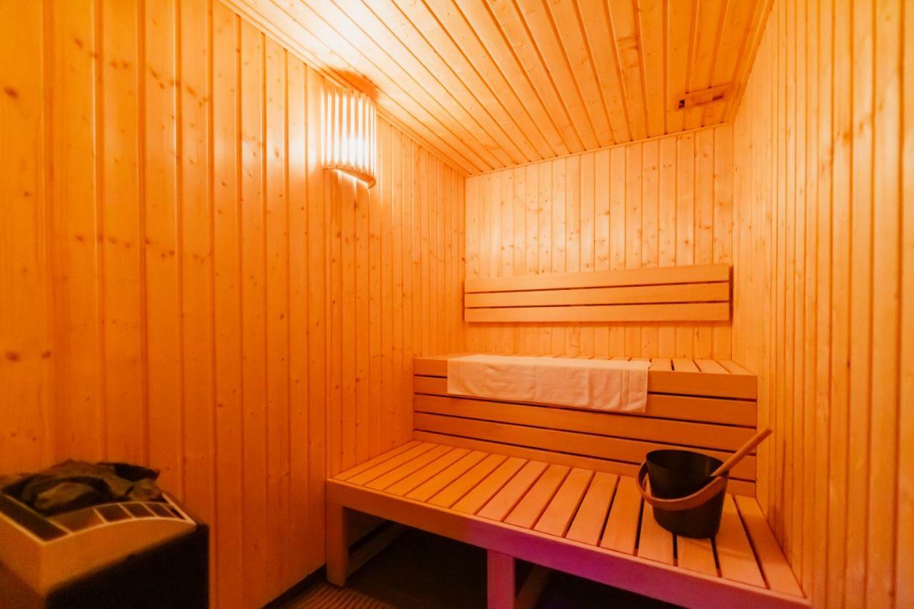 Barok Hotel And Apartments Братислава Экстерьер фото